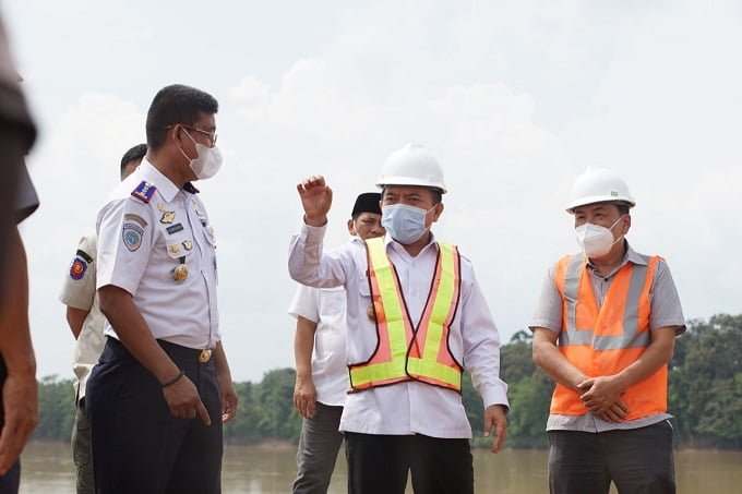 al haris tinjau pelabuhan