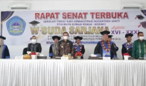 wako ahmadi wisuda